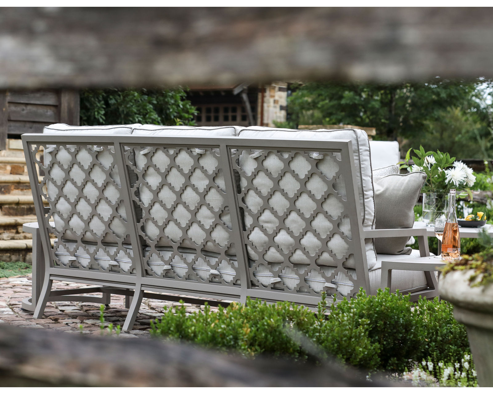 Willow Outdoor Sofa (110 fabrics - 8 metal finishes)