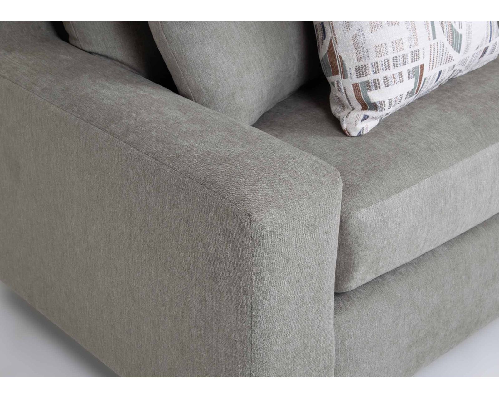 Juniper 814 Sofa (Relaxed Comfort. Smart Design. Made for Everyday Living) - From Furniture to Finishing Touches—Franklin Brings It Together.