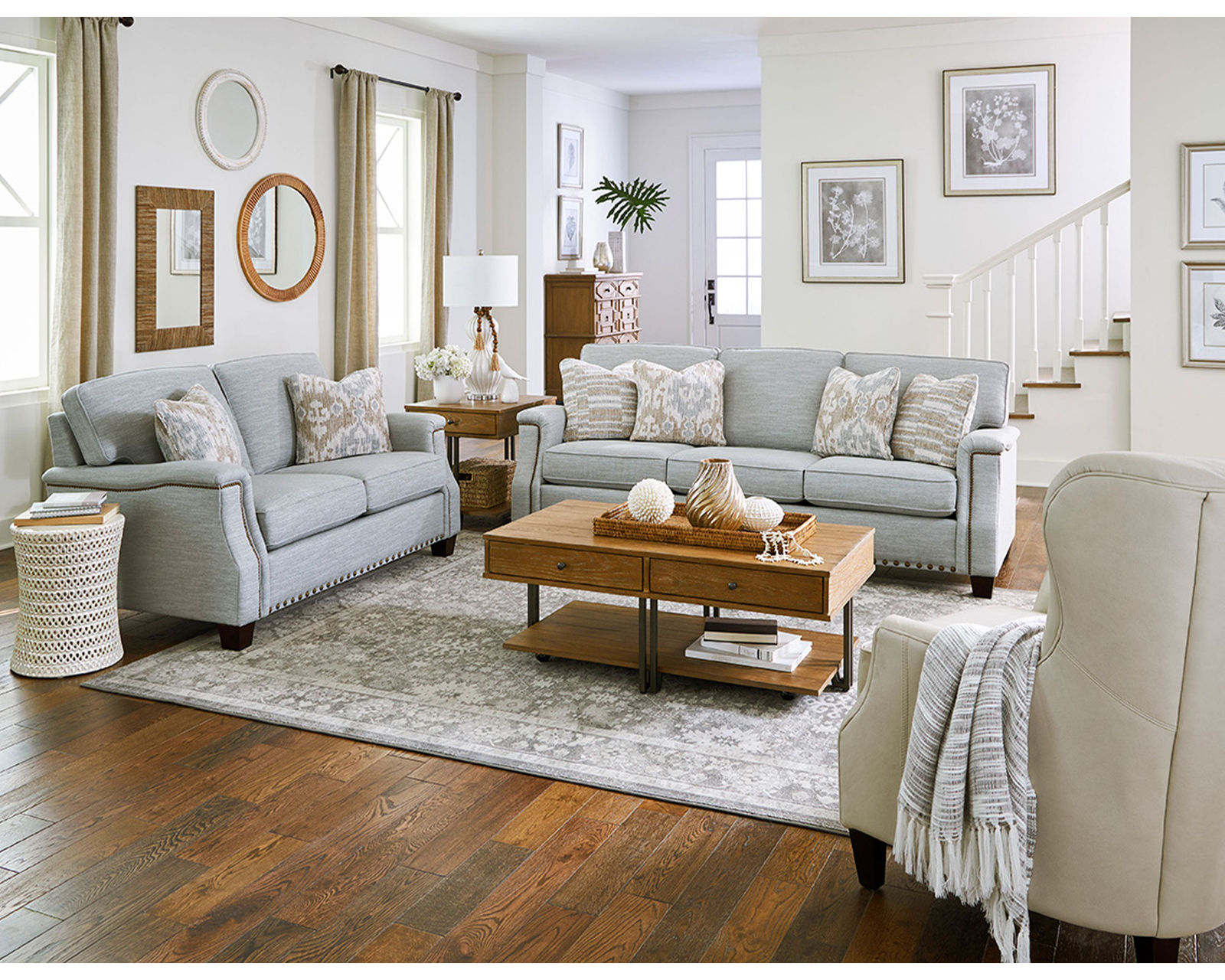 Salem 88" Sofa  (+100 Standard and Performance Fabrics)