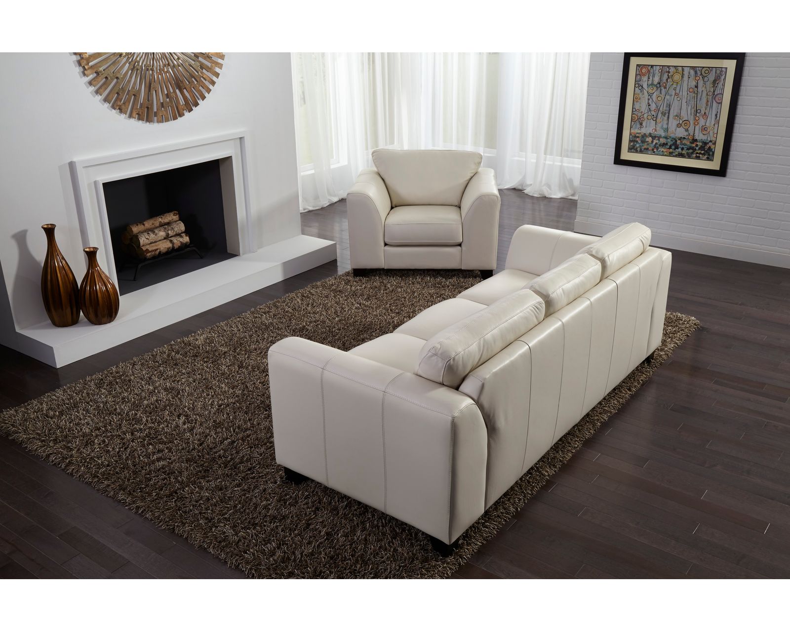 Juno 77494 Sofa (81" or 87") +50 fabrics - Finished with a topstitching detail that accents the contour of the frame