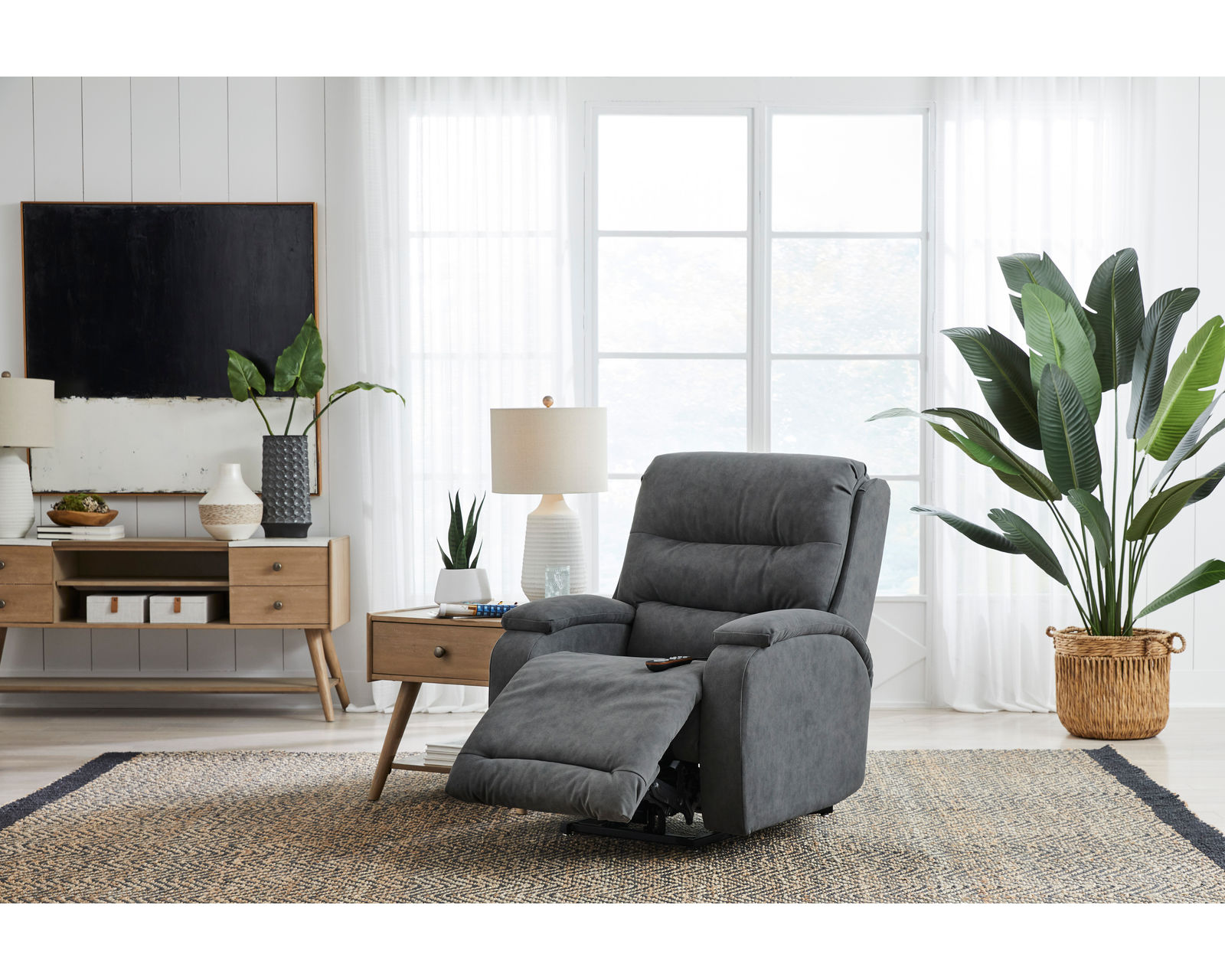 Haleigh Zero Gravity Power Headrest Recliner (+100 fabrics) - Haleigh Zero Gravity Power Headrest Power Recliner