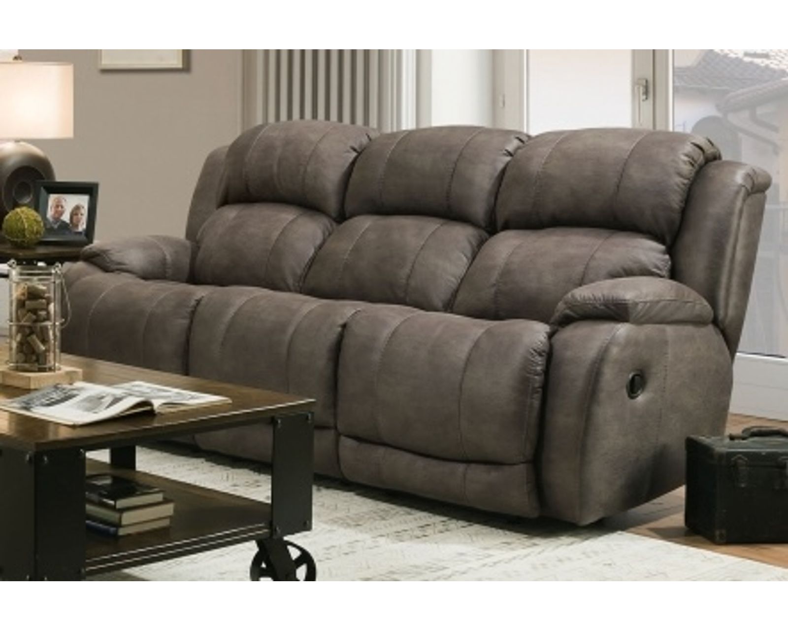 Forrest 80" Reclining Console Loveseat (In stock) - Image 6