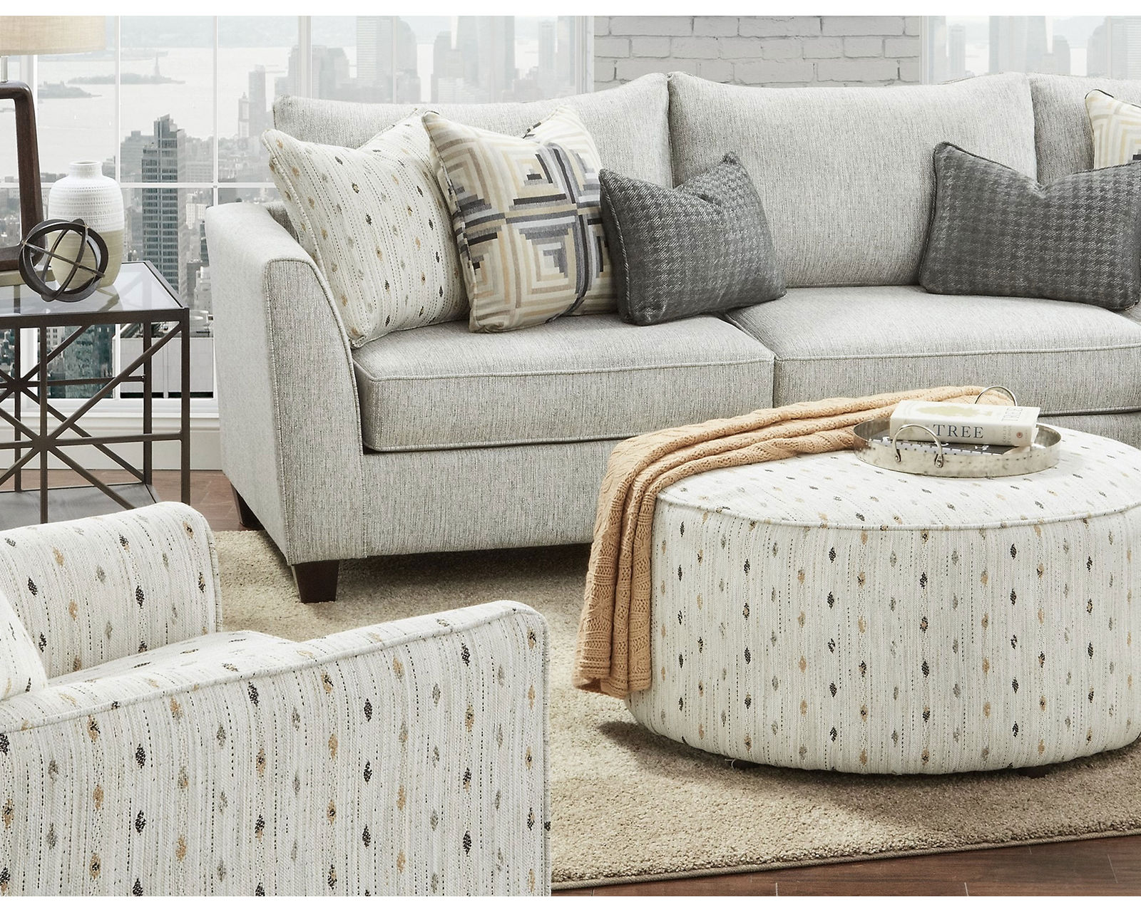 Palm Beach Iron 94" Sofa (Includes Pillows) - Image 4
