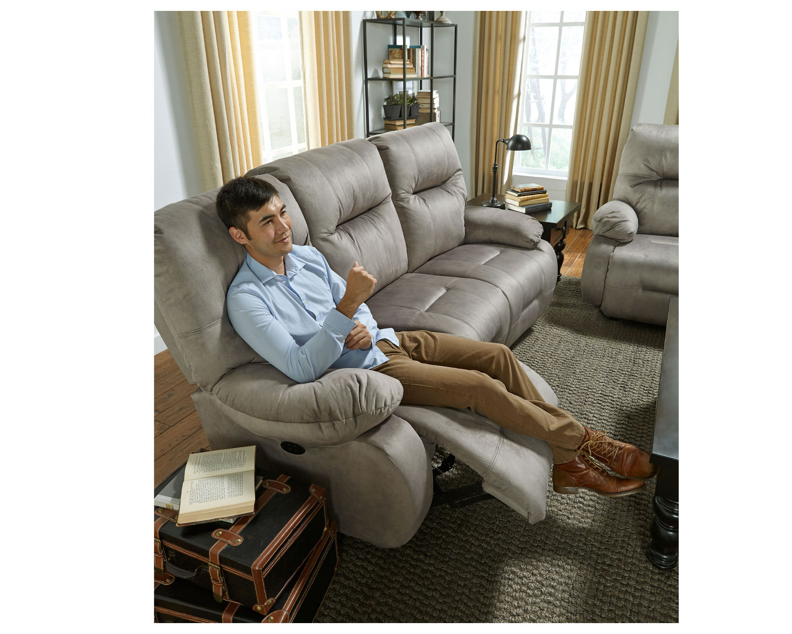 Brinley Double Reclining Console Loveseat (+100 fabrics) - Image 11