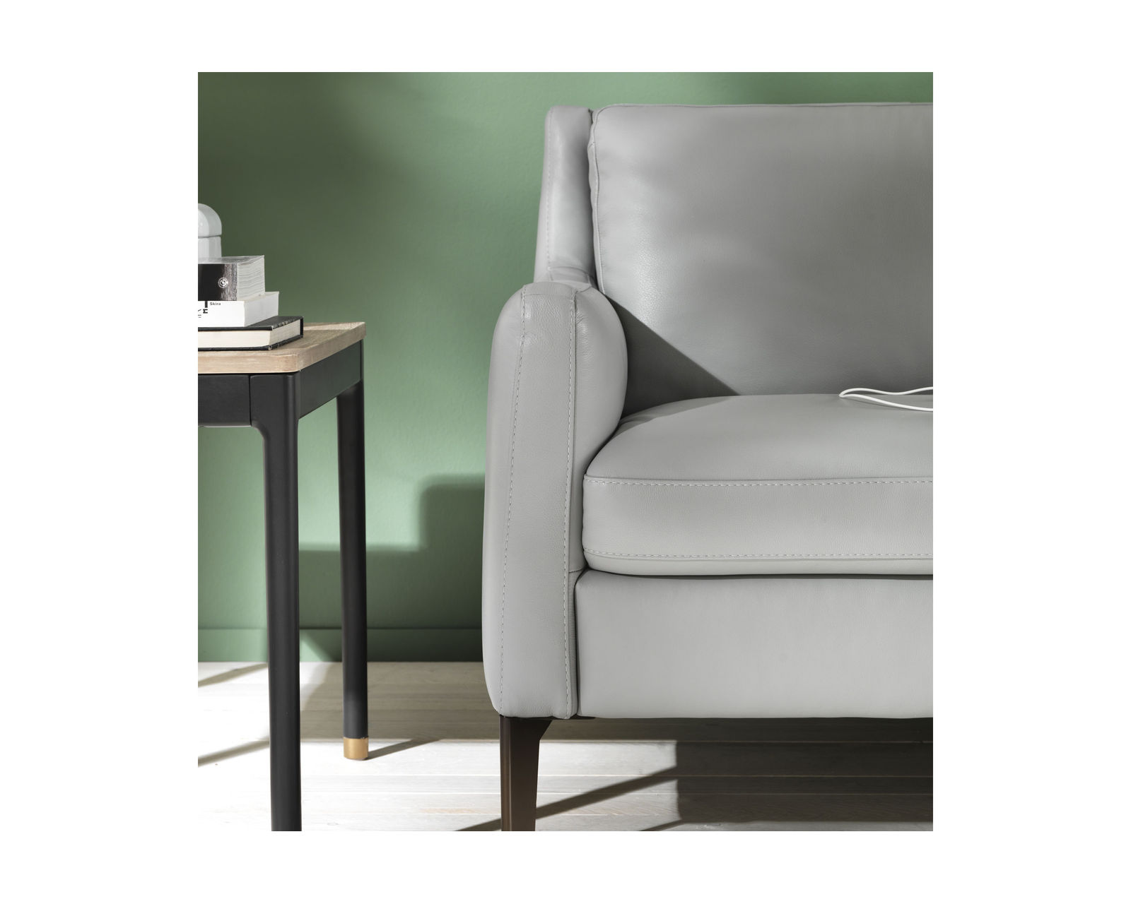 Quiete C009 Leather Sofa - Image 11