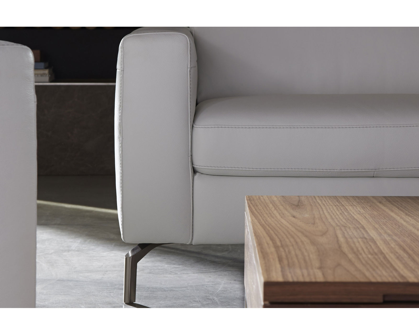 Sollievo B845 Leather Sofa (Top grain leathers) - Image 10