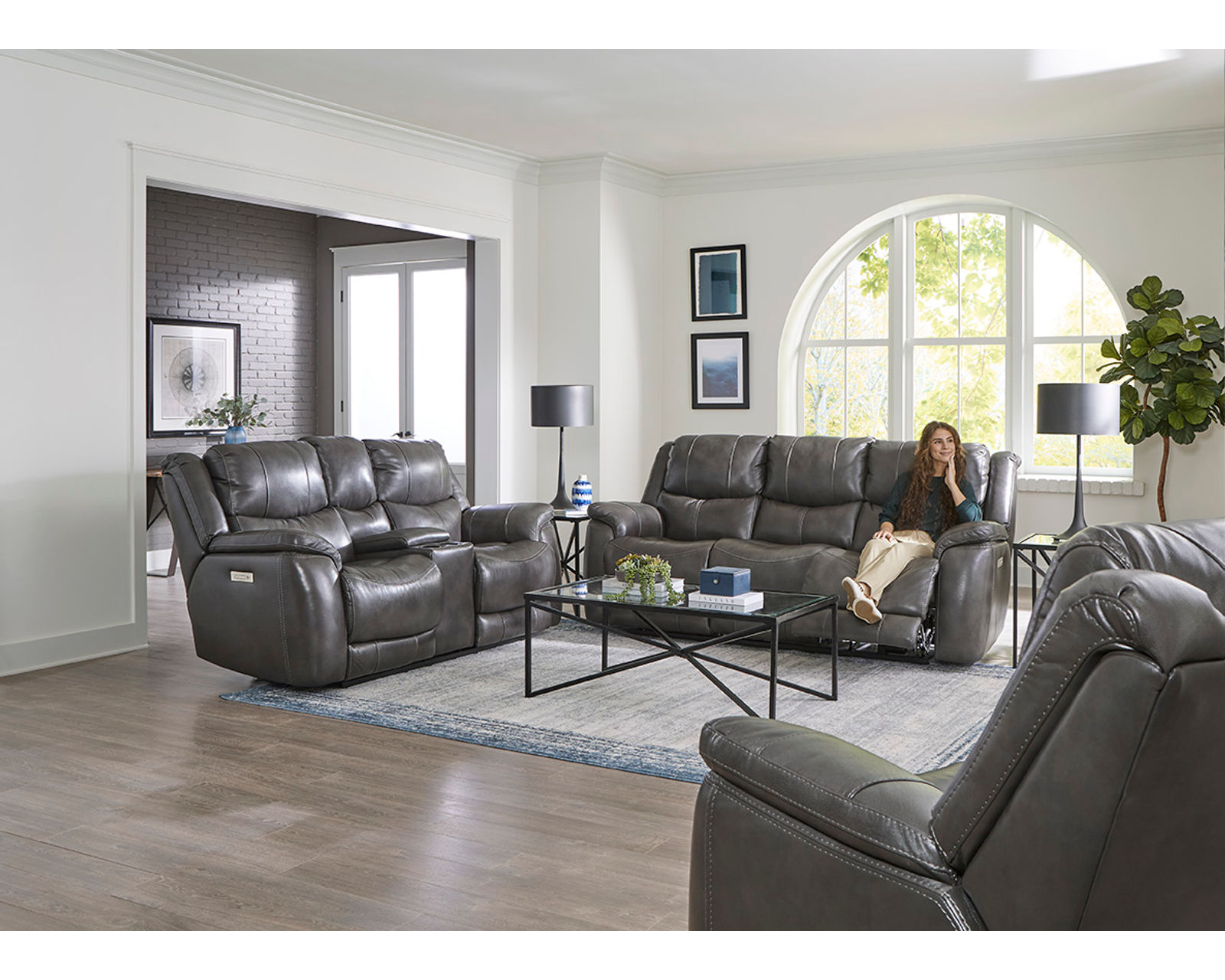 Idris 89" Zero Gravity Triple Power Reclining Console Loveseat Grey (In stock) - Image 6