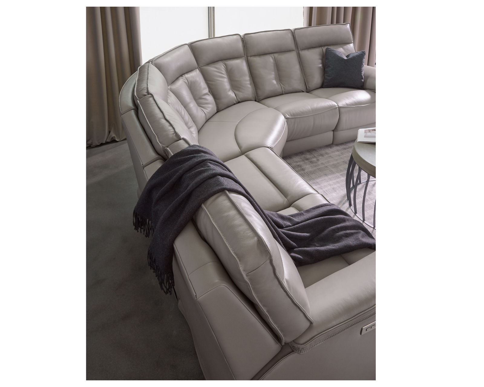Oakley 41187 Power Headrest Power Reclining Sectional (Made to order fabrics and leathers) - Image 31
