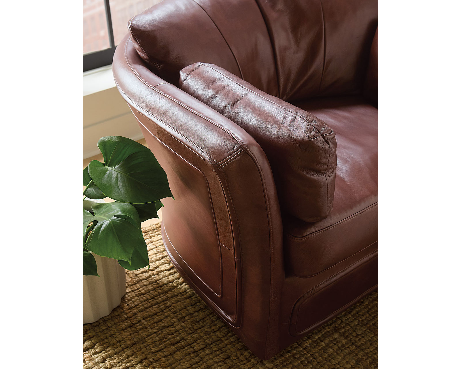 Woodstock 92" Leather Sofa (In stock) - Image 11