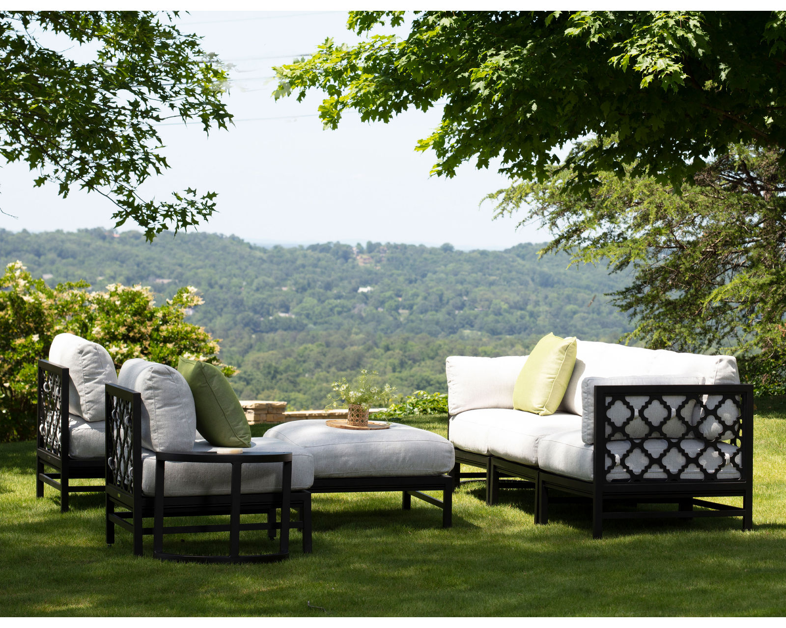 Willow Outdoor Sectional (110 fabrics - 8 metal finishes) - Image 6