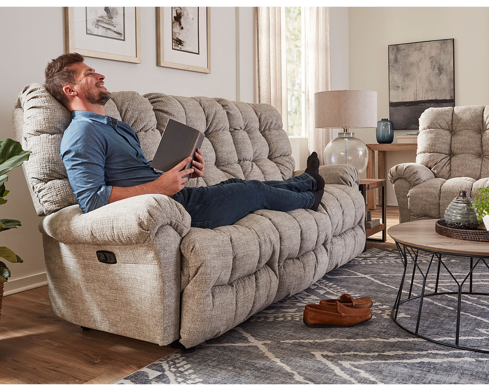 Corey Double Reclining Console Loveseat (+100 fabrics) - Image 12